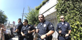 LAPD Raids Grocery Store For Giving Away Plastic Bags